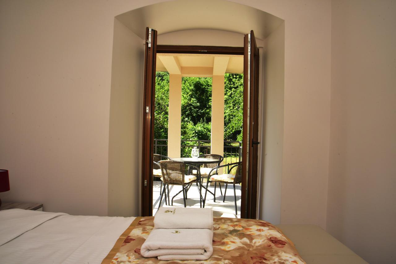 A Hundred Olive Trees Apartments Kotor Exterior foto